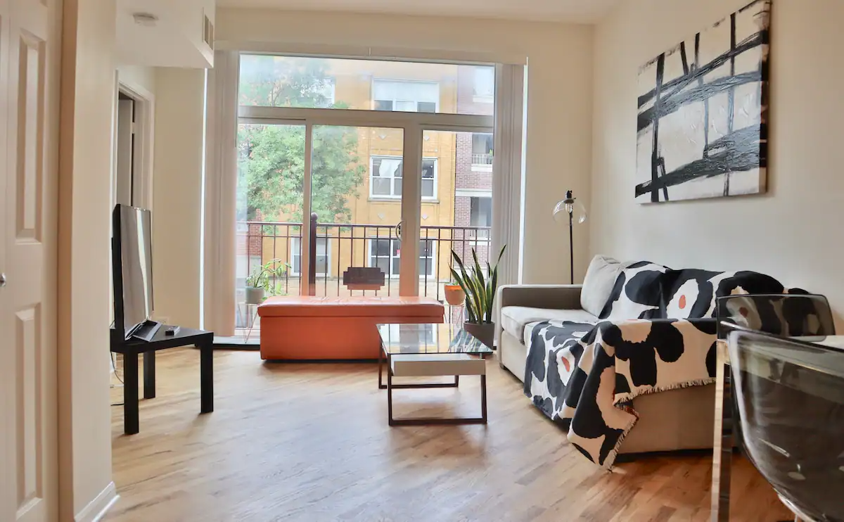 906 North Damen Avenue - 908-2F